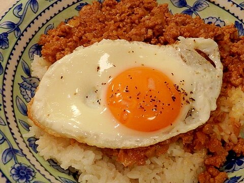 そぼろでロコモコ丼